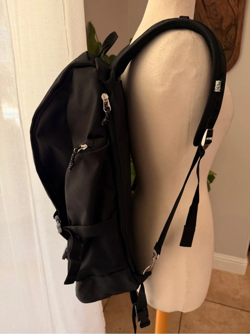 Skyway Rainier Weekender 43L Black Travel Backpack Laptop Carry-On
